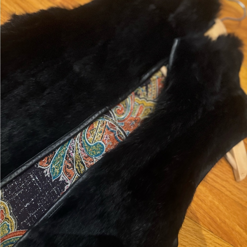 One Girl Who Black Fur Vest with Paisley Lining
